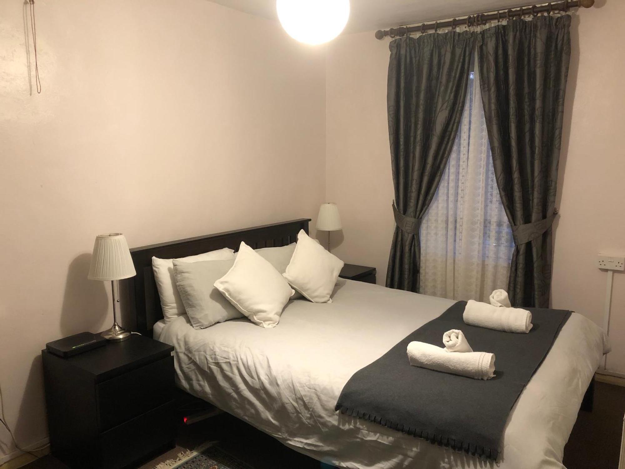 Lovely One-Bed Apartment To Rent In Лондон Екстер'єр фото
